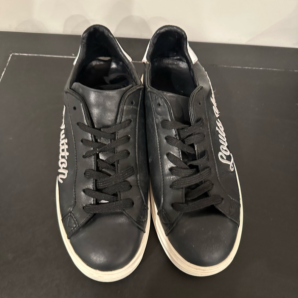 LOUIS VUITTON TIME OUT SNEAKER - Picture 7 of 9